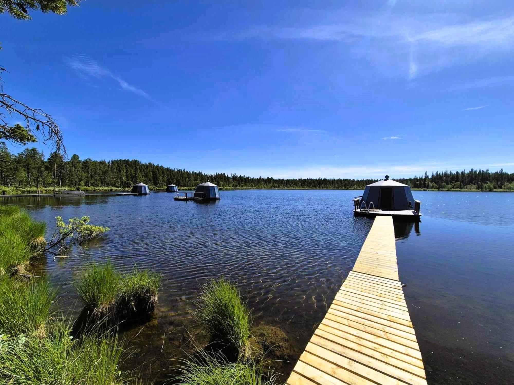 Lodge Aurora Camp